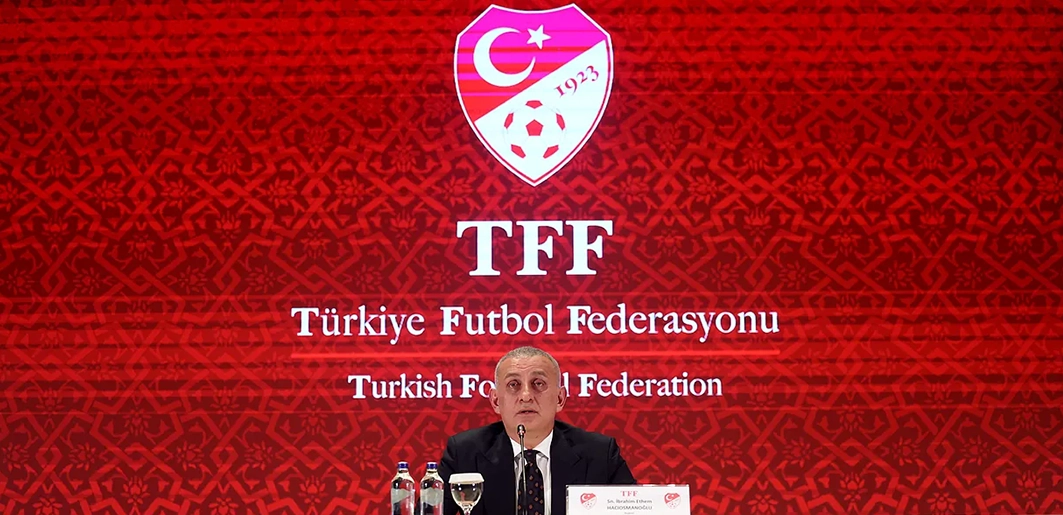 Featured image for “152 árbitros implicados en red de apuestas sacuden la credibilidad del fútbol turco”